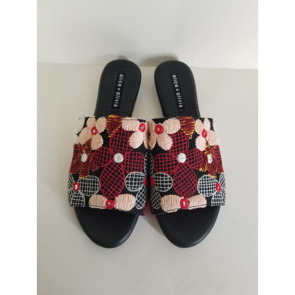 Alice & Olivia Embroidered Floral Flat Sandals by Stacey Benet 37 US 6.5